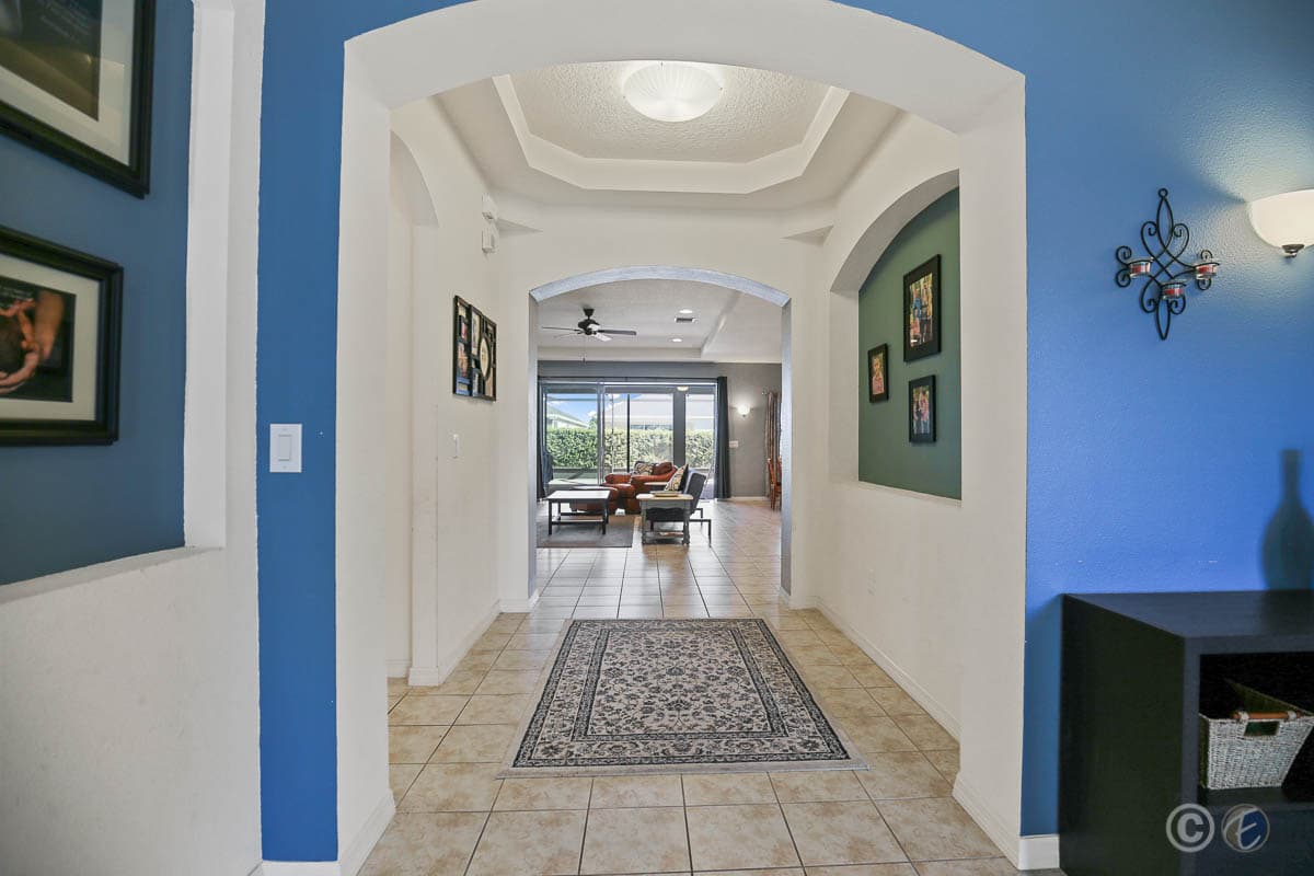 Home for Sale: 11112 Wembley Landing Dr, Lithia - hallway