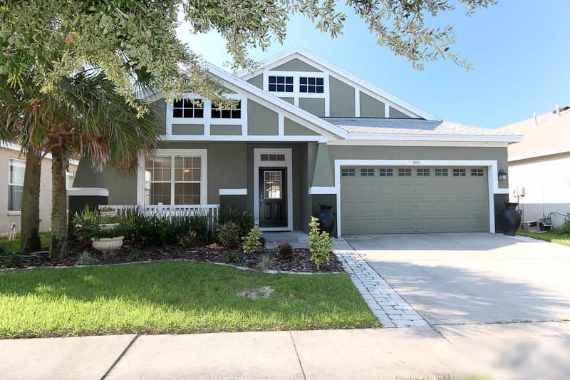 Home for Sale: 6101 Gannetdale Dr, Lithia - Front
