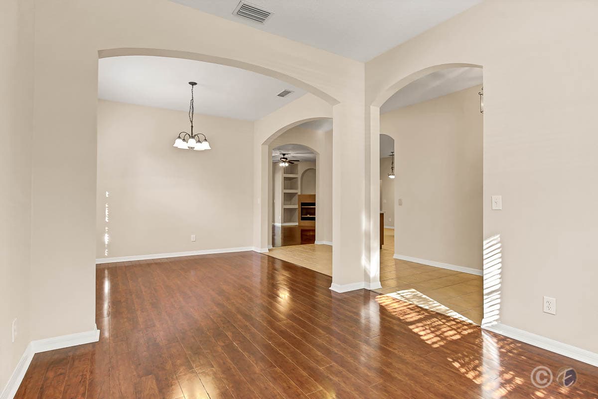 Home for Rent: 16326 Bridgelawn Ave, Lithia - Living Room/ Dining Room Combo