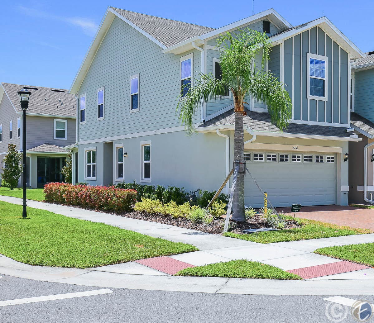 Home for Rent: 5751 Skytop Dr, Lithia - Front
