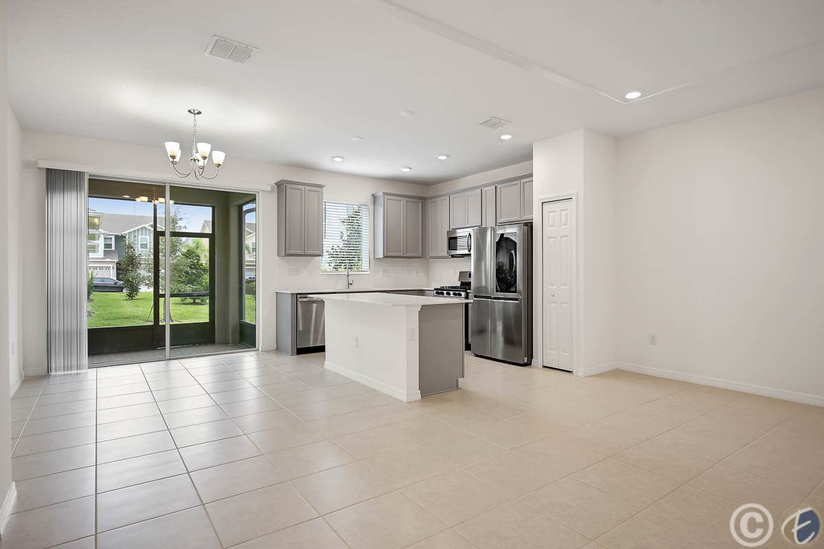 Kitchen/ Dining