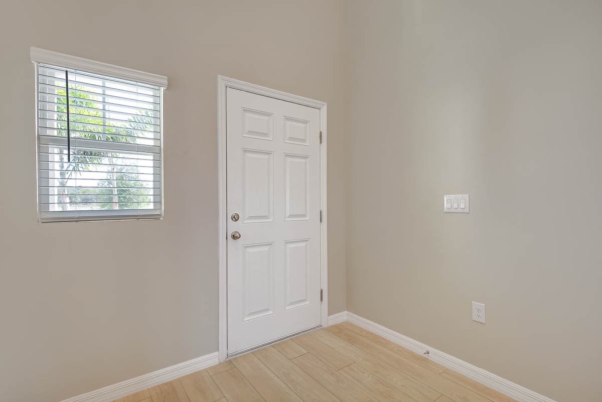 Home for Rent: 12932 Wellspring Dr, Lithia - Entry