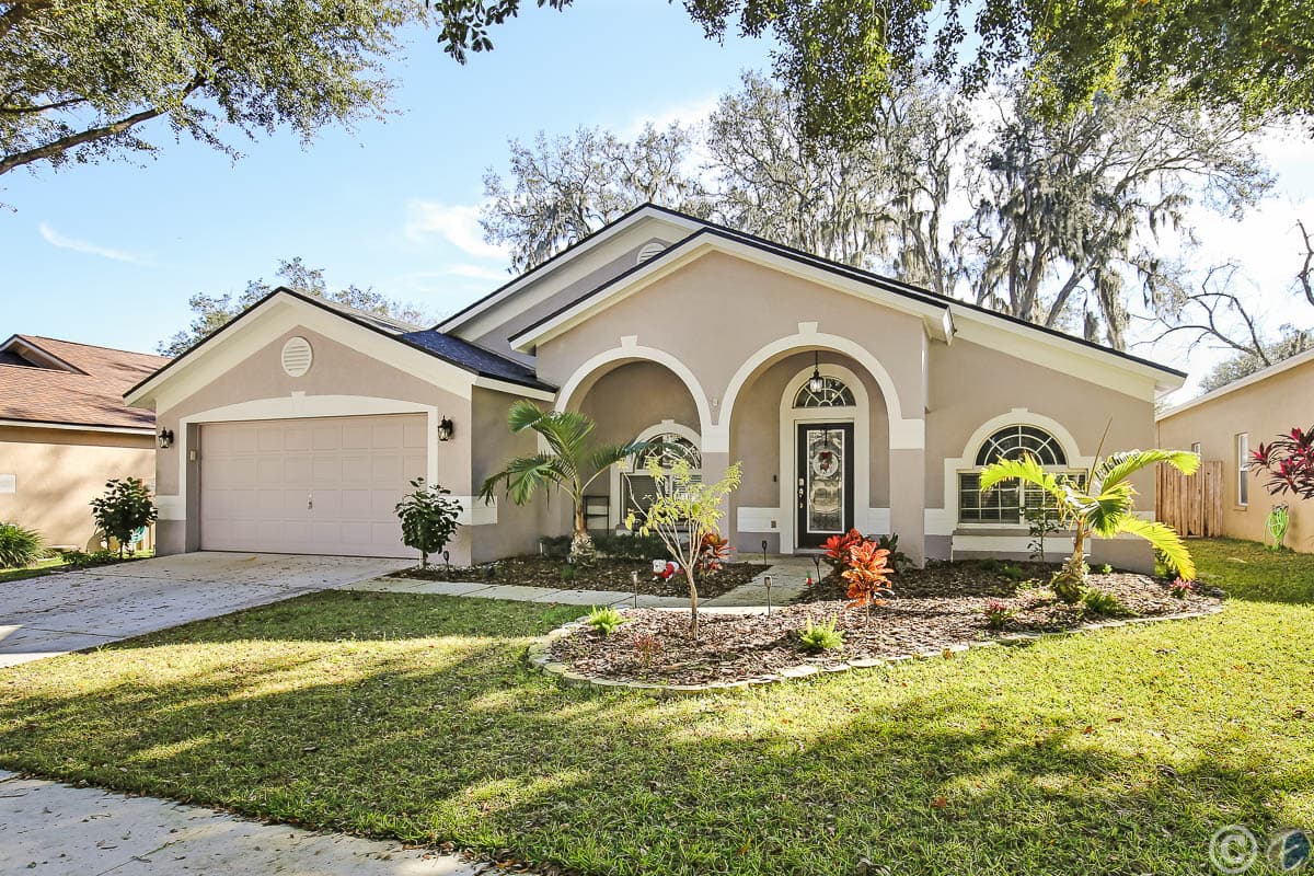Home for Sale: 2636 Brookville Dr, Valrico - Front