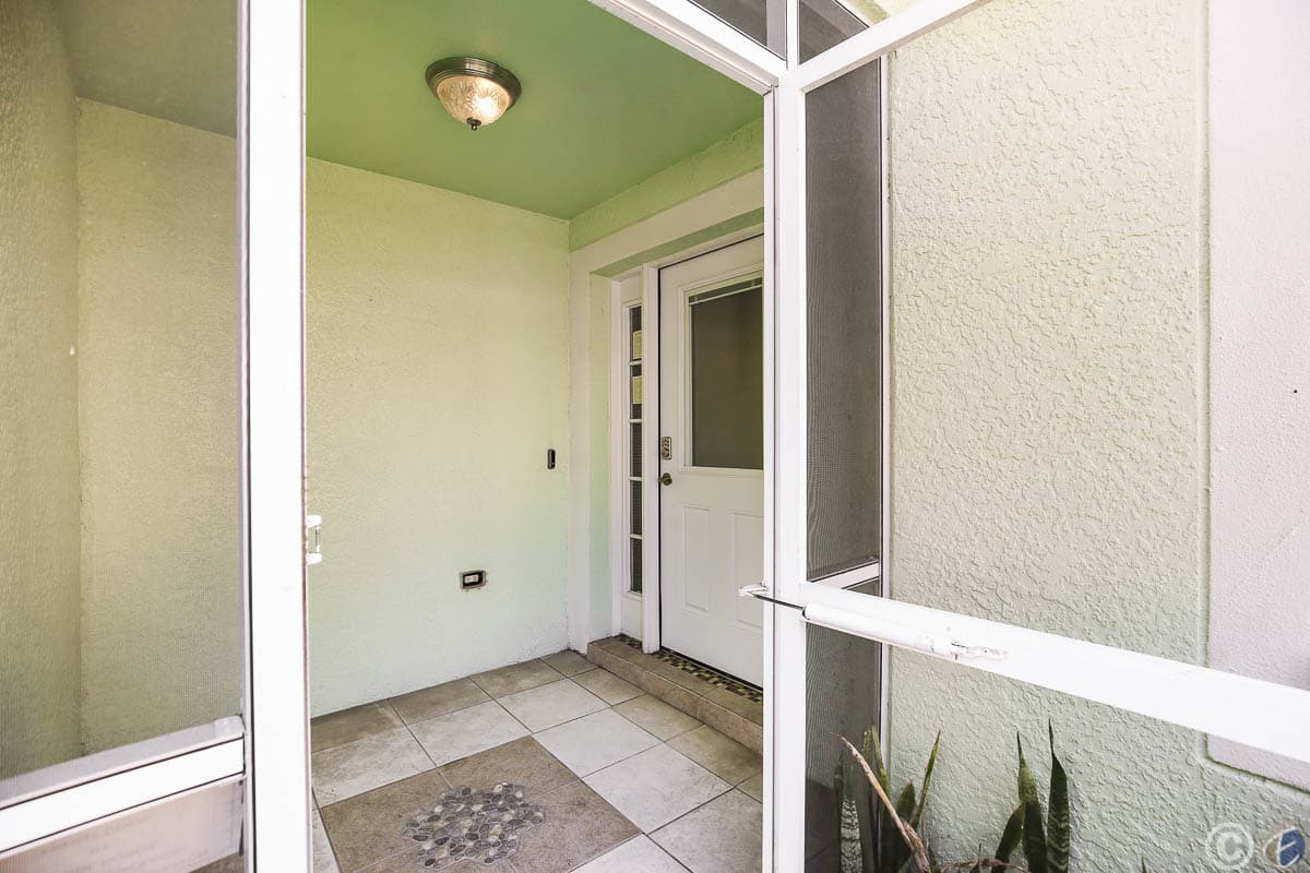 Home for Rent: 11570 Captiva Kay Dr, Riverview - Entry