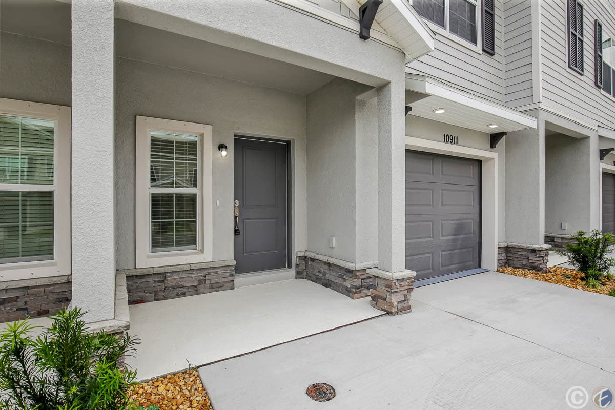 Home for Rent: 10911 Quickwater Ct, Riverview - Front