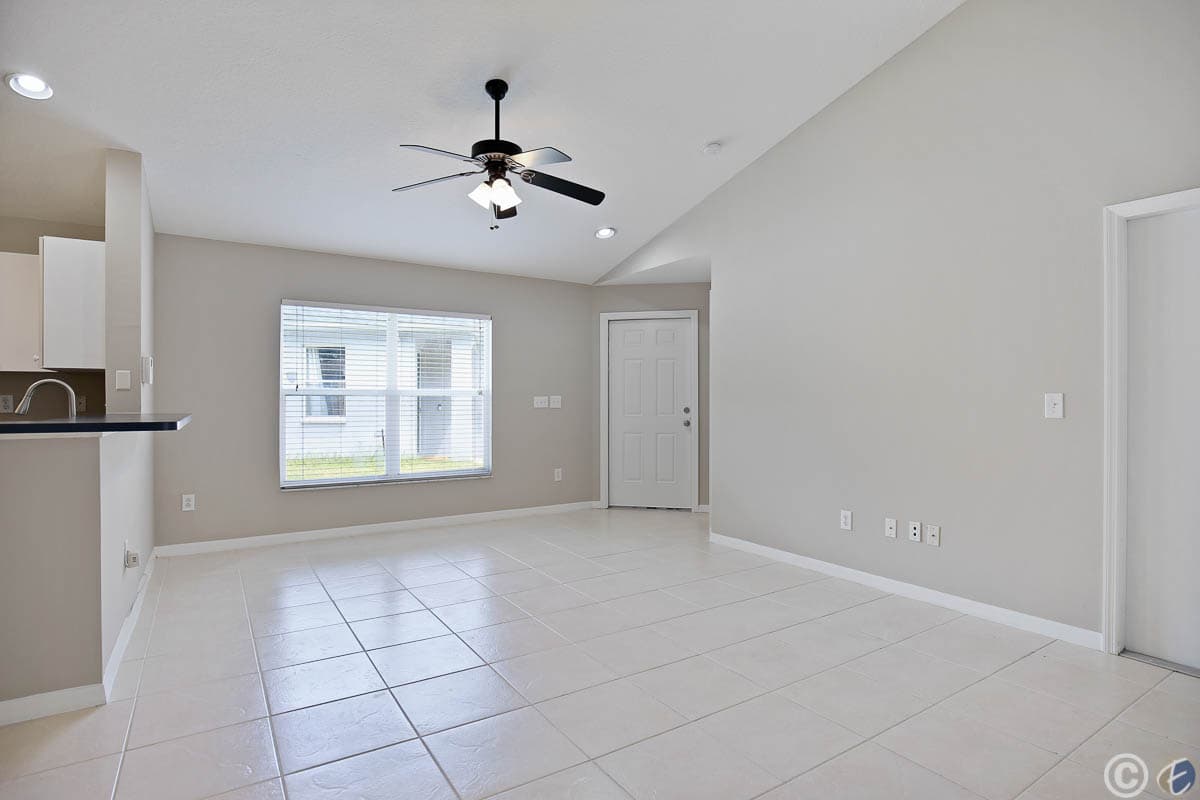 Home for Rent: 6001 Kiteridge Dr, Lithia - Living Room