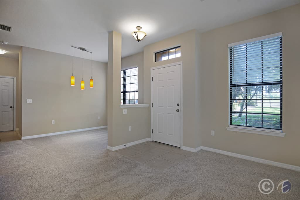 Home for Rent: 5604 Kingletsound Pl, Lithia - Entry