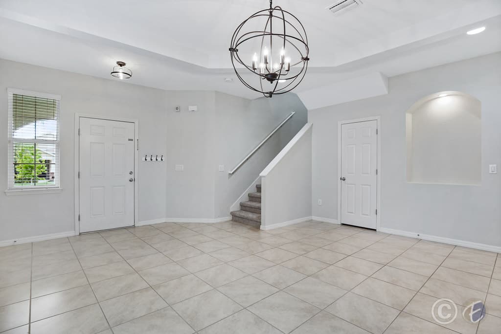 Home for Rent: 13333 Palmera Vista Dr, Riverview - Entry