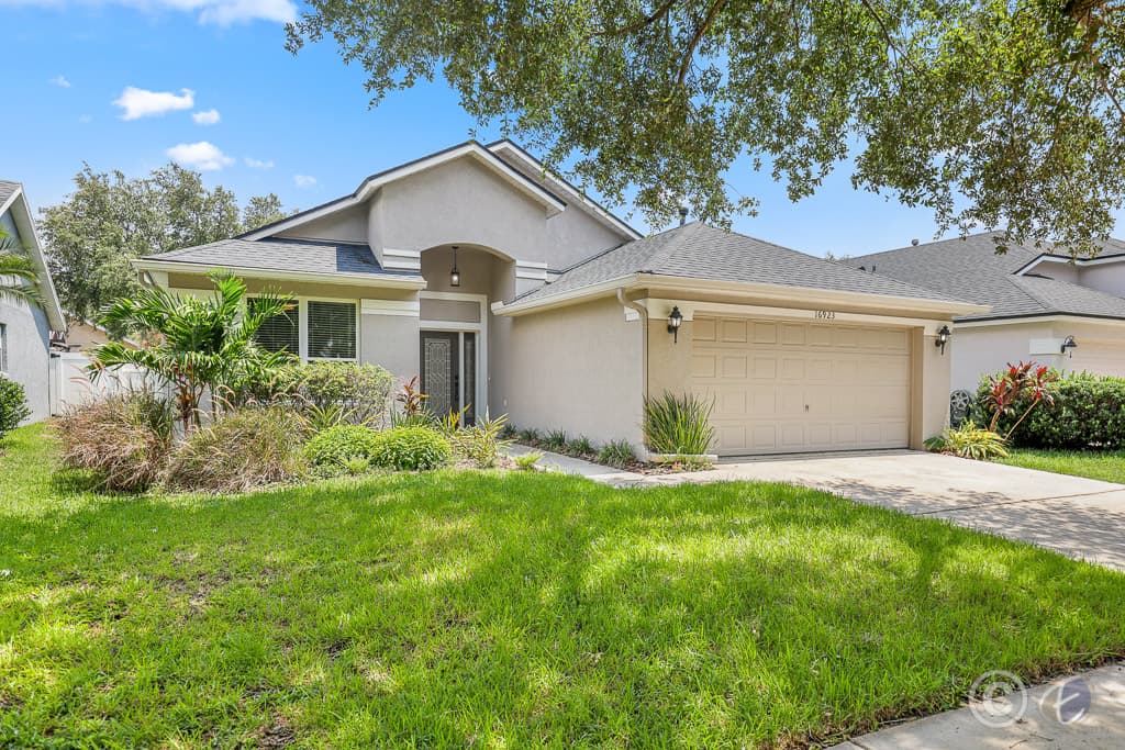 Home for Rent: 16923 Hawkridge Rd, Lithia - Front