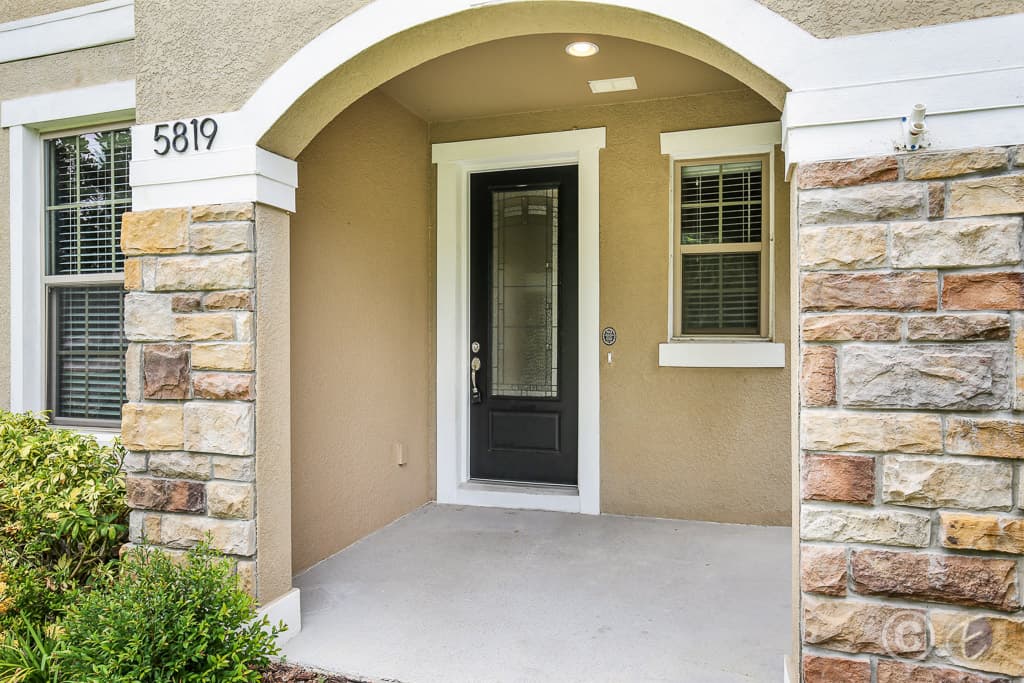 Home for Rent: 5819 Caldera Ridge Dr, Lithia - Front