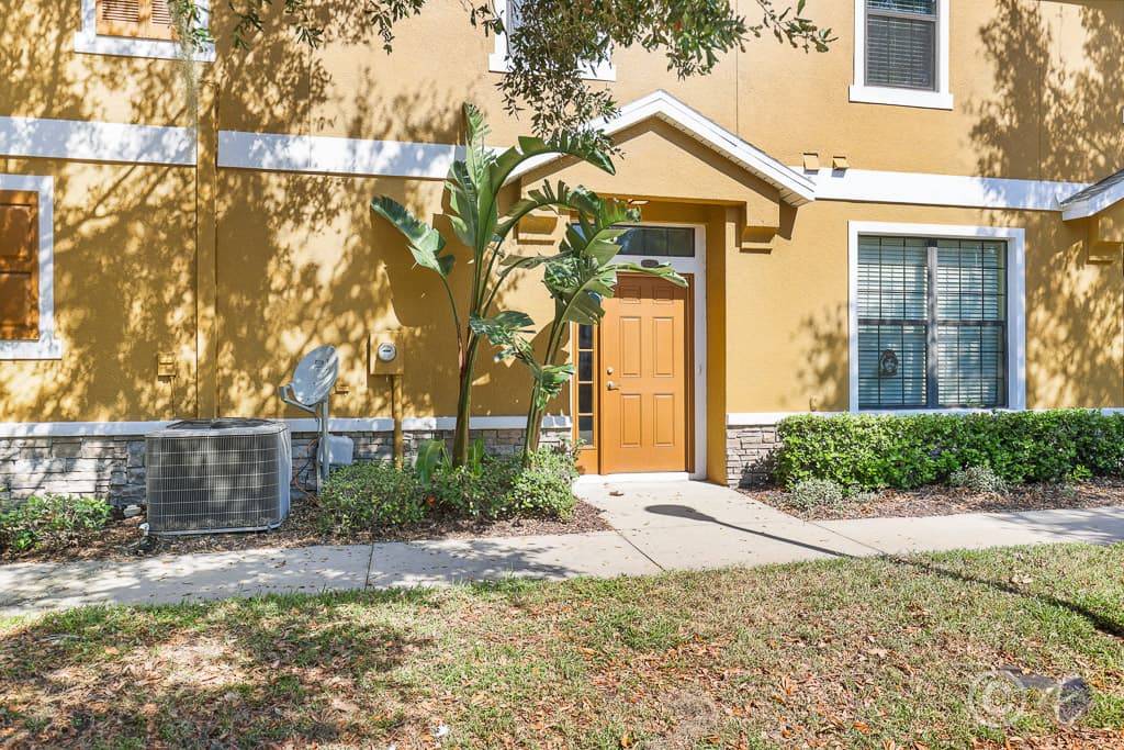 Home for Rent: 5738 Kingletsound Pl, Lithia - Entry