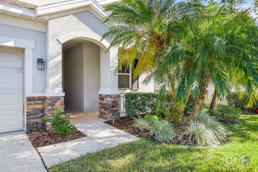 Home for Sale: 7652 Rathdown Ln, Wesley Chapel - Front