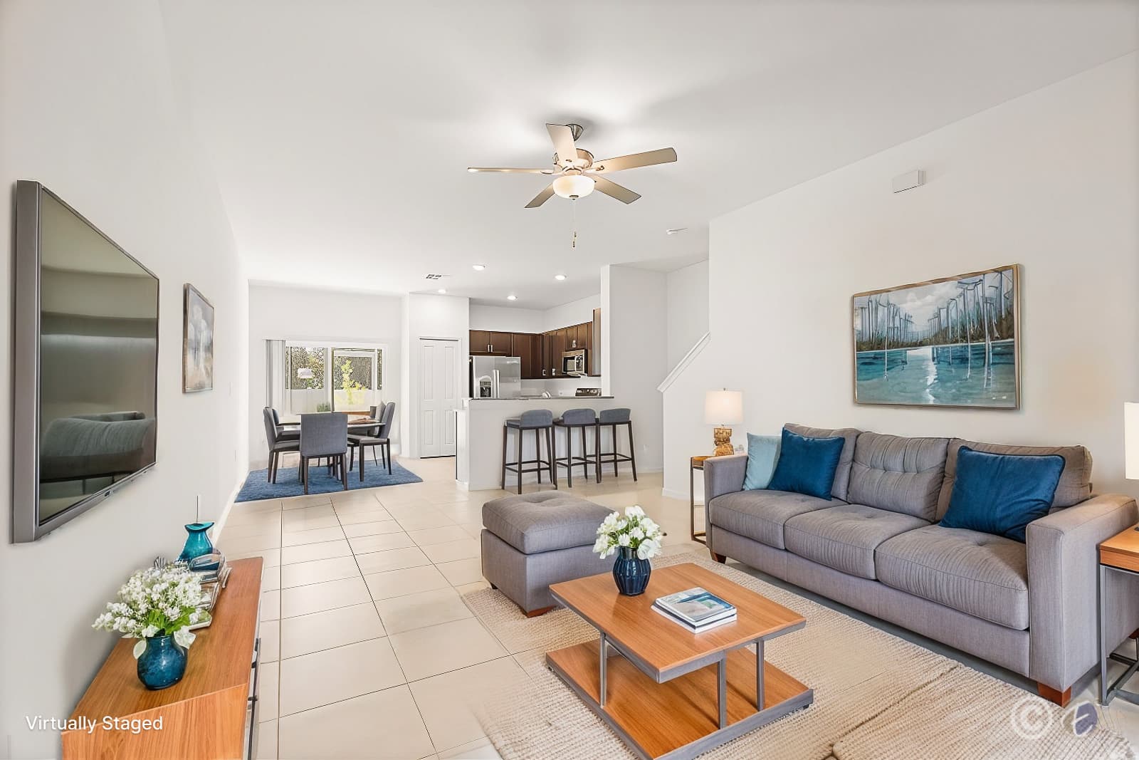 Home for Rent: 2569 Sunray Venus Way,  Ruskin - Virtual Staged Living Room
