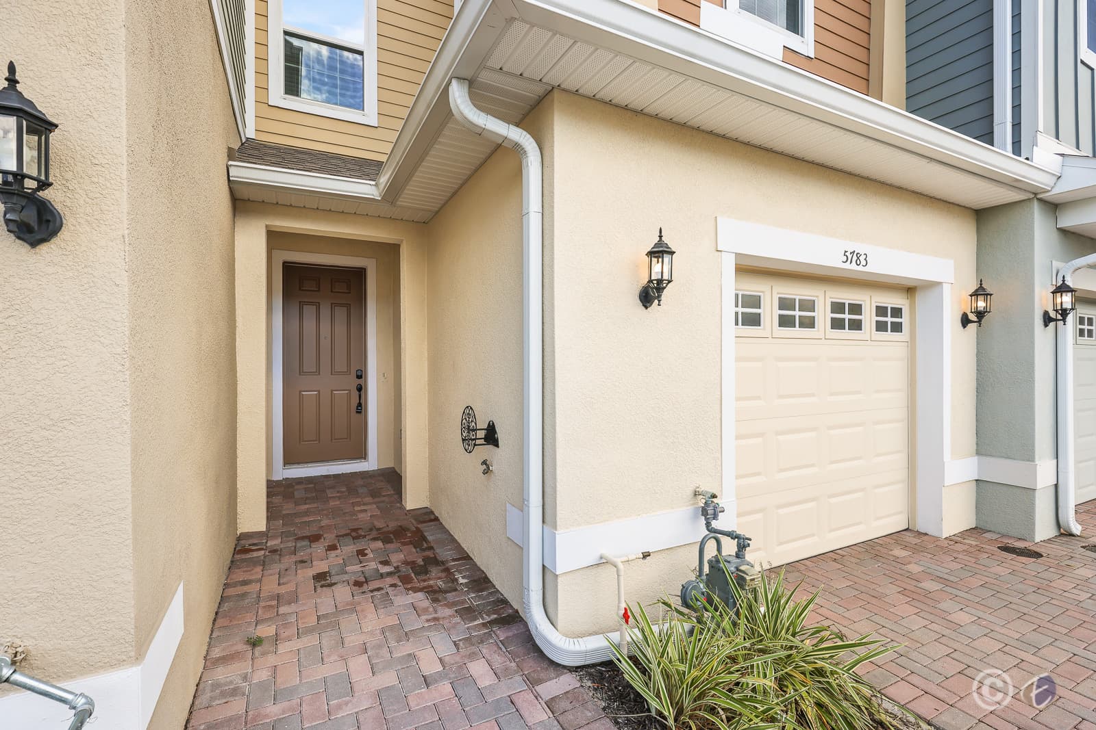 Home for Rent: 5783 Spotted Harrier Way, Lithia - Front
