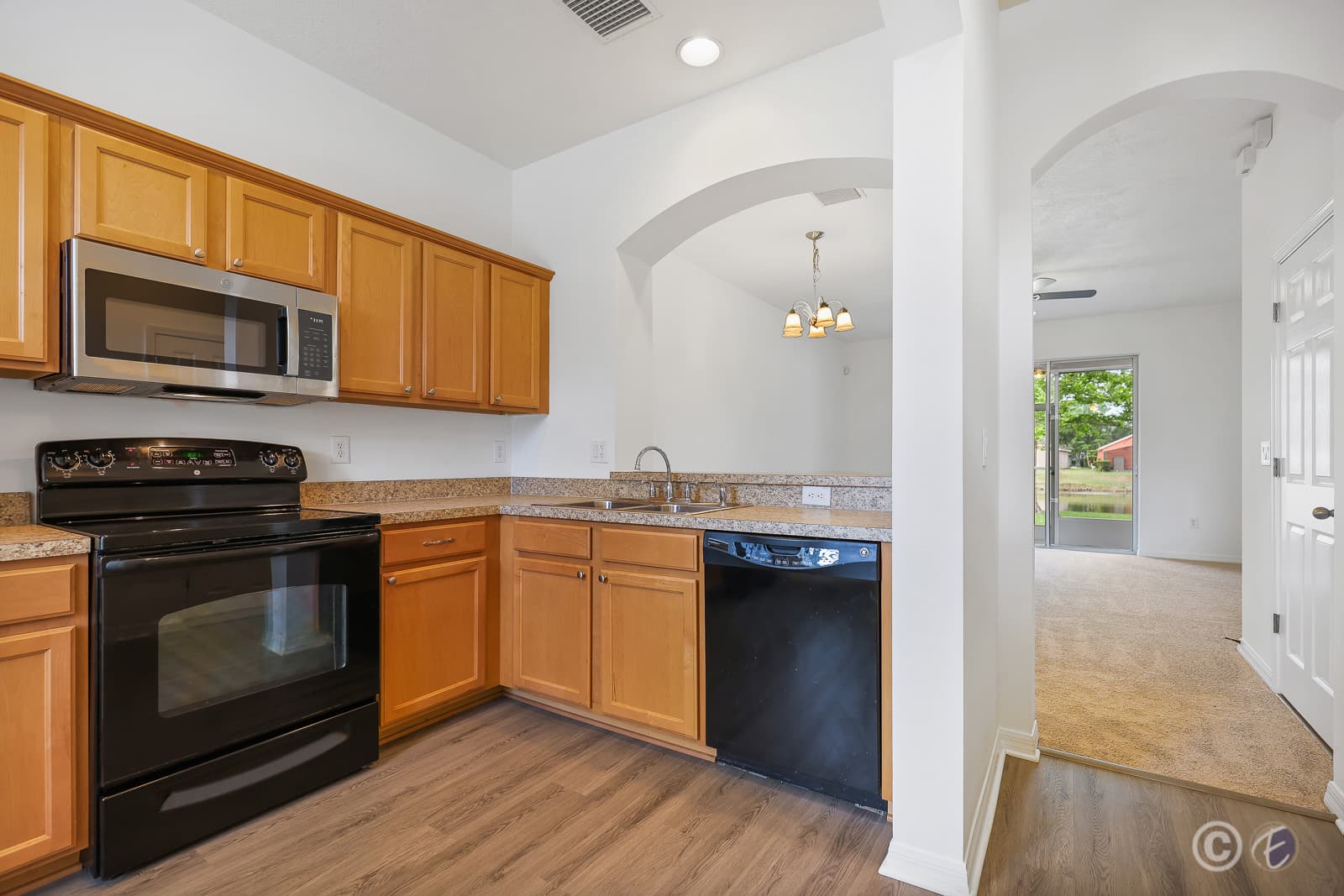 Home for Rent: 6993 Towering Spruce, Riverview - Kitchen