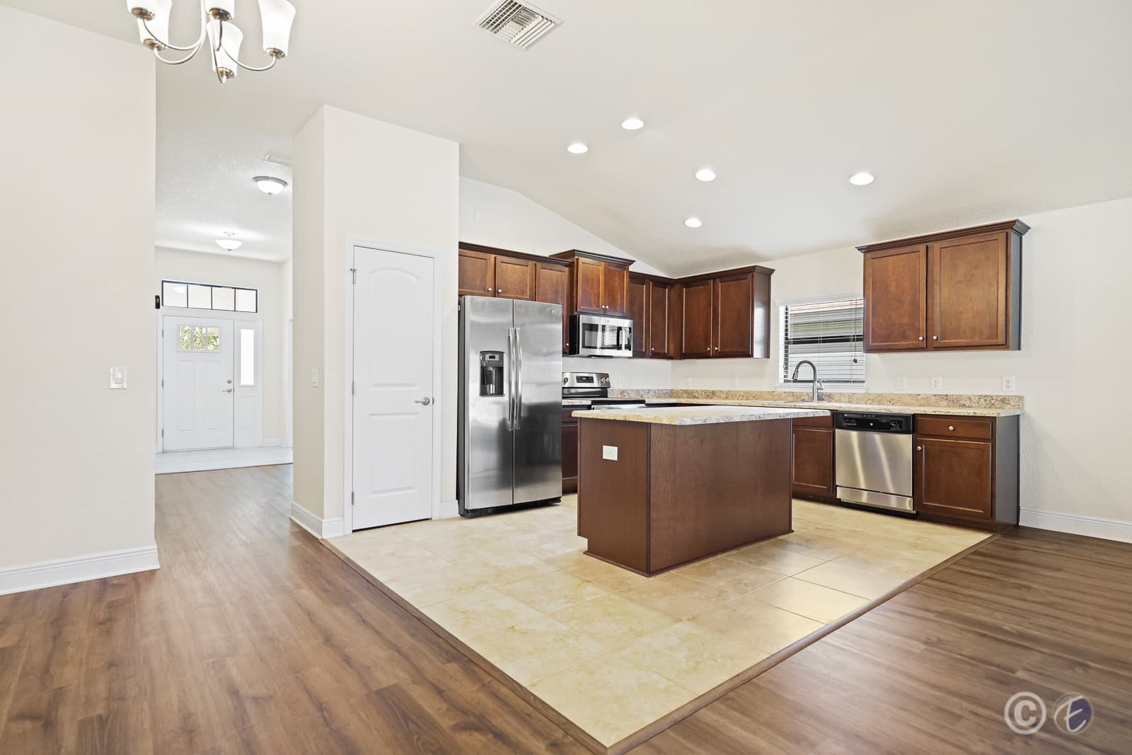 Home for Rent: 12229 Legacy Bright St, Riverview - Dining/Kitchen
