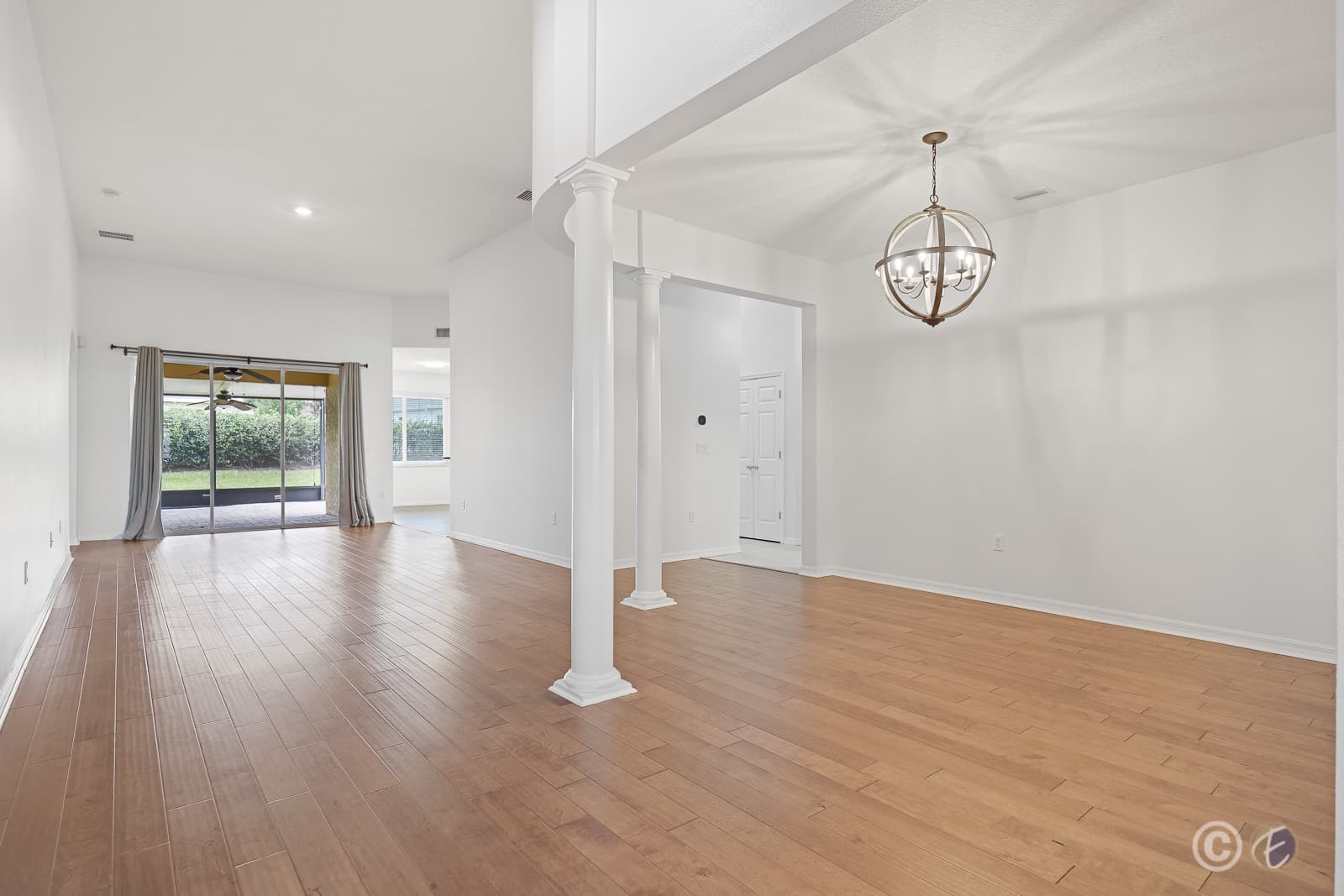 Home for Rent: 16111 Bridgedale Dr, Lithia - Living Room/ Dining Room
